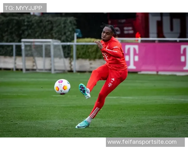 法兰克福关注波鸿19岁中场伦茨多家德甲球队争抢 法兰克福关注波鸿19岁中场伦茨多家德甲球队争抢