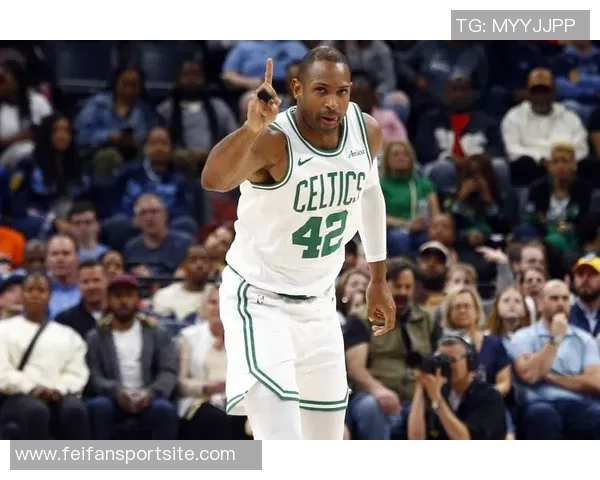 科尔阐述二阵容控球策略强调多控球手的重要性与霍福德的独特优势